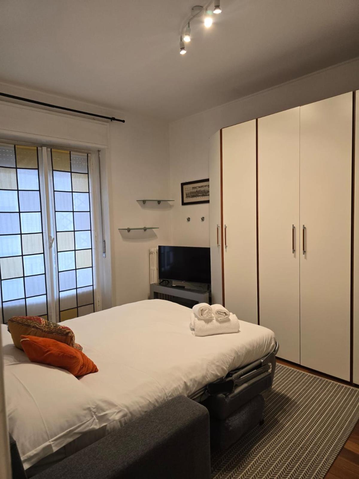 Apartment Hbhall Solari 11 Mailand